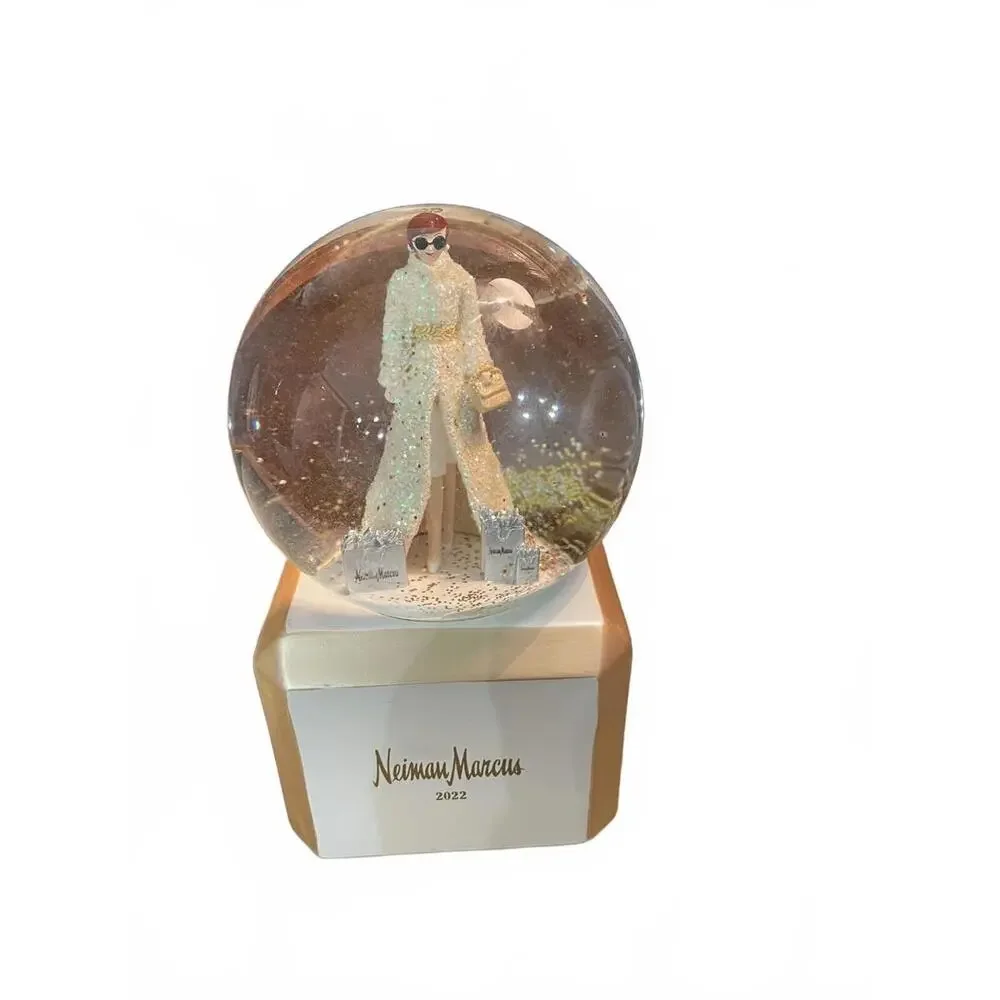 Neiman Marcus 2022 Holiday Shopper‎ Fashion Lady Snow Globe - NWT